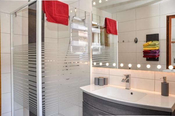 אוארשטאדט Apartments "Vier Napoleonslinden" מראה חיצוני תמונה
